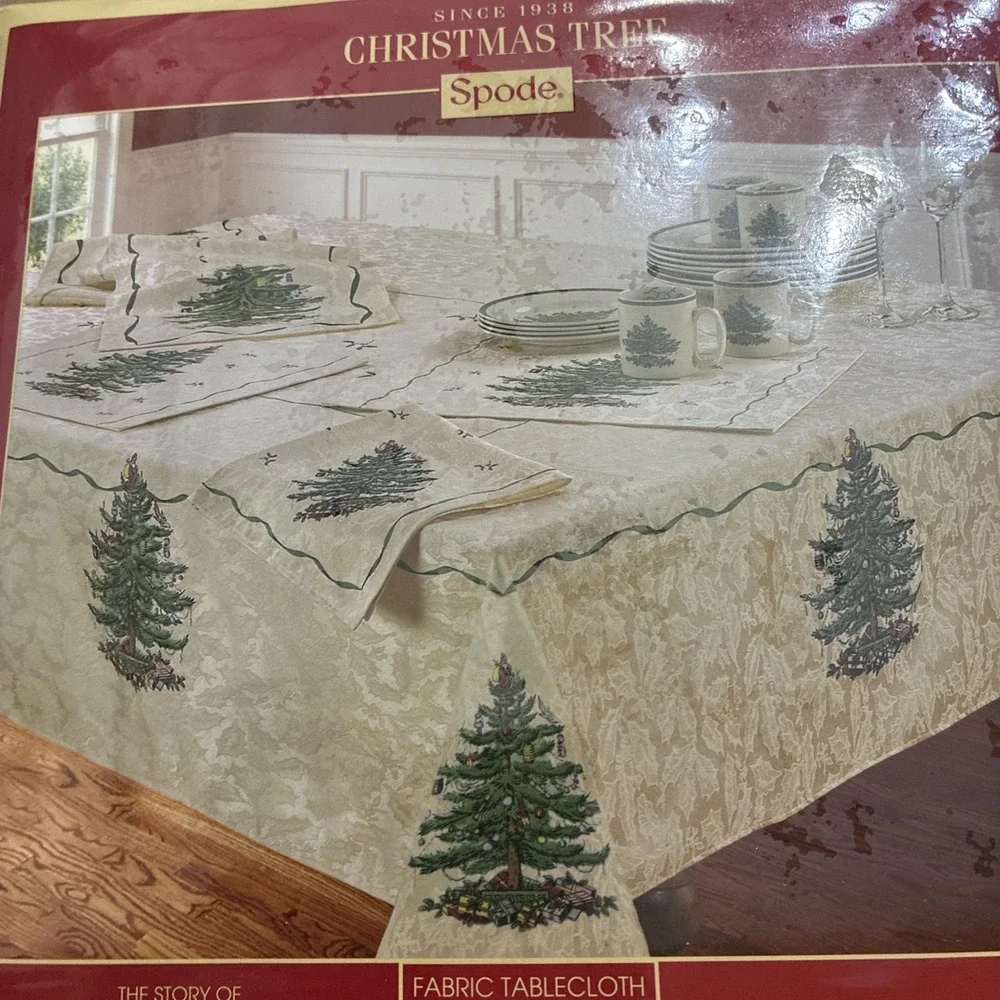 Spode Christmas Tree 60IN x 104IN Oblong Fabric Tablecloth NEW
